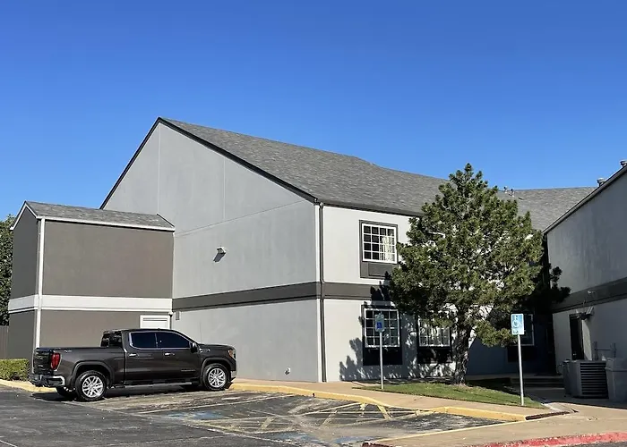 Quality I-44 Hotel Tulsa
