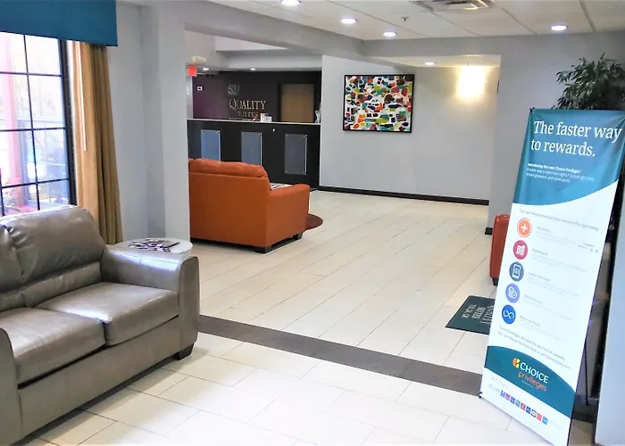 Quality I-44 Hotel 4*