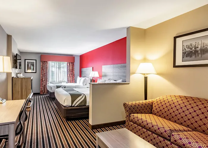Hotel Quality I-44 4*