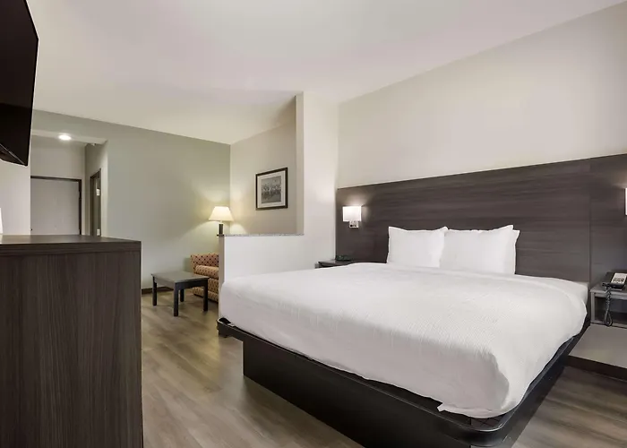 Quality I-44 Hotel