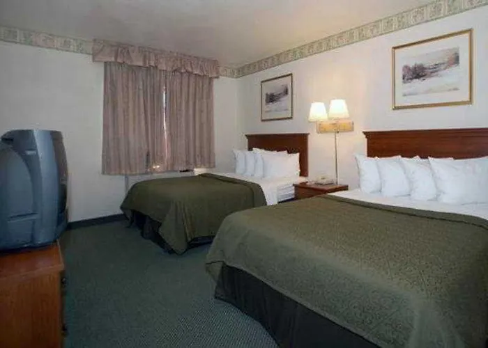 Hotel Quality I-44 4*